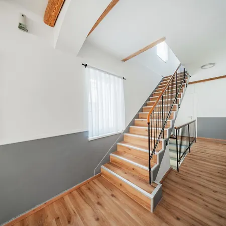 Underground Atelier Herberg