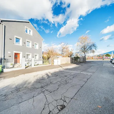 여관 Underground Atelier *