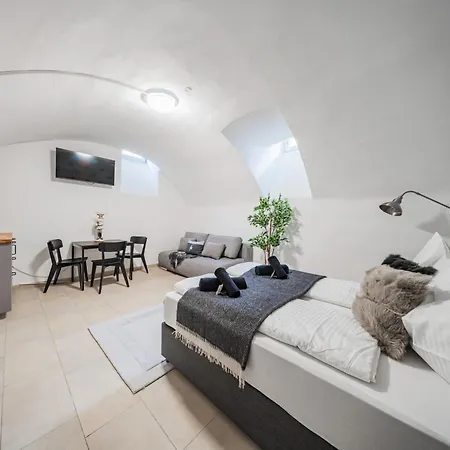Inn Underground Atelier